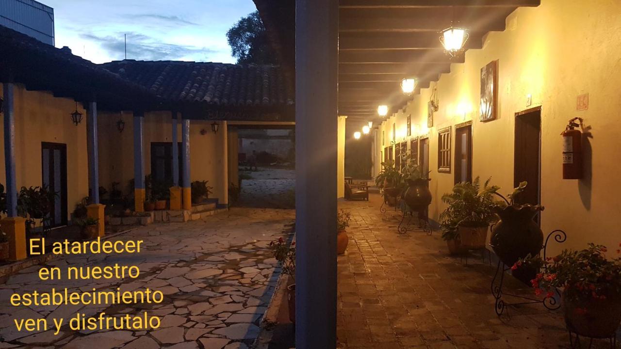 Hotel Lirice Colonial Comitan de Dominguez Exterior foto